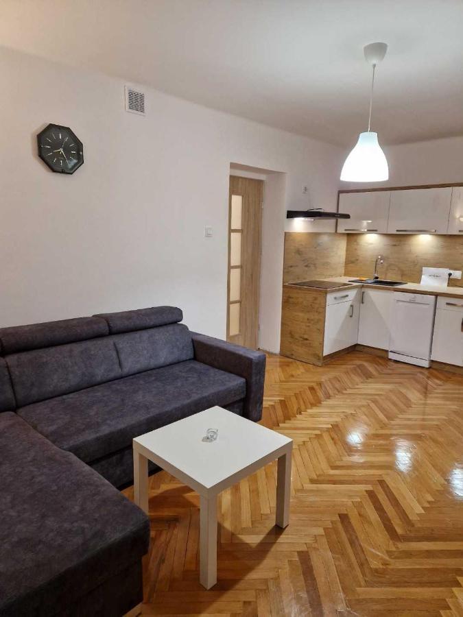 Apartament W Centrum ปรุดนิค ภายนอก รูปภาพ